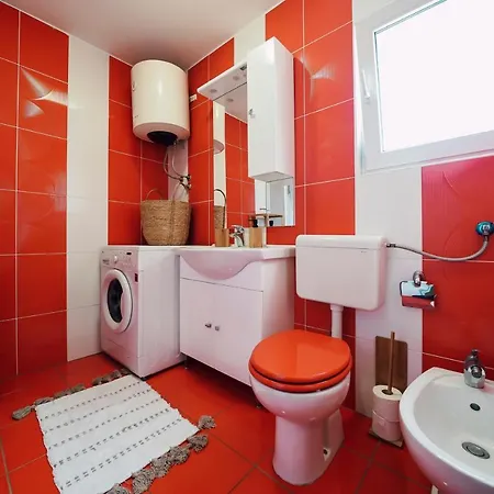 Spacious And Cosy Dumato Apartment Zadar