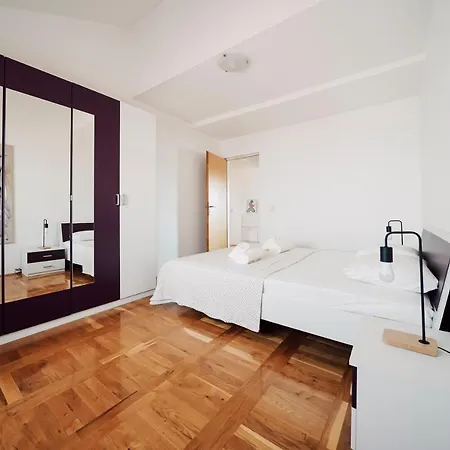 Spacious And Cosy Dumato Zadar